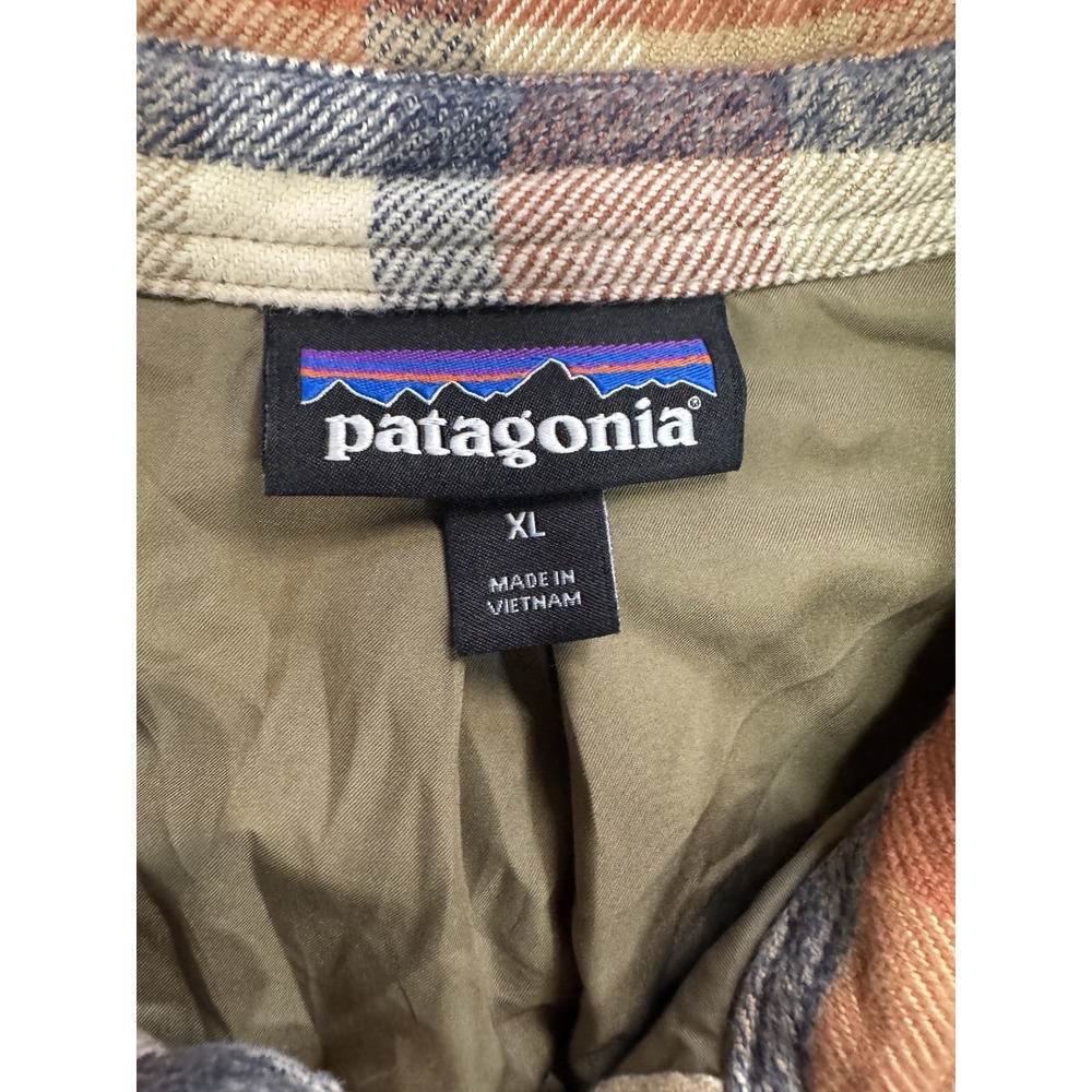 Patagonia Men's XL Insulated Organic Cotton Flannel Shirt Jacket Brown Plaid - Picture 4 of 6
